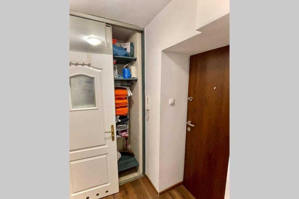 Orange Metro Fast Wifi 1Gbs Big Tv Hbo Appletv Apartment Варшава Екстериор снимка