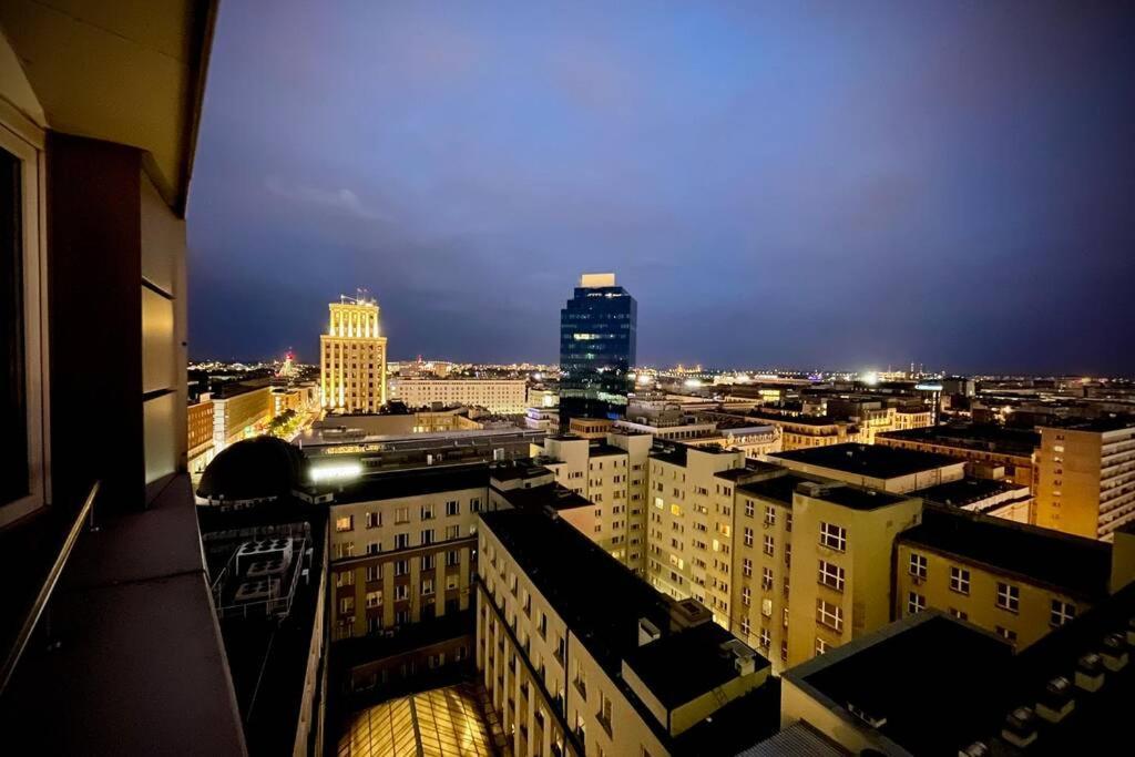 Orange Metro Fast Wifi 1Gbs Big Tv Hbo Appletv Apartment Варшава Екстериор снимка
